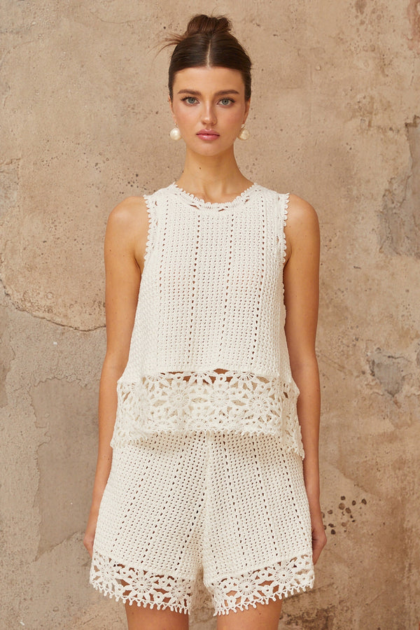 Gisèle White Floral Appliqué Crochet Knit  Two-Piece Top and Shorts Set